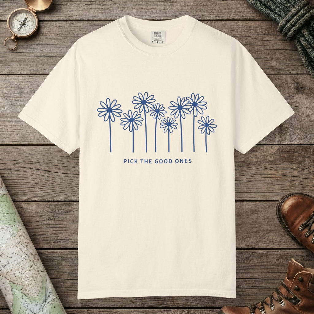 Ivory color unisex graphic t-shirt with "Daisy Field" design