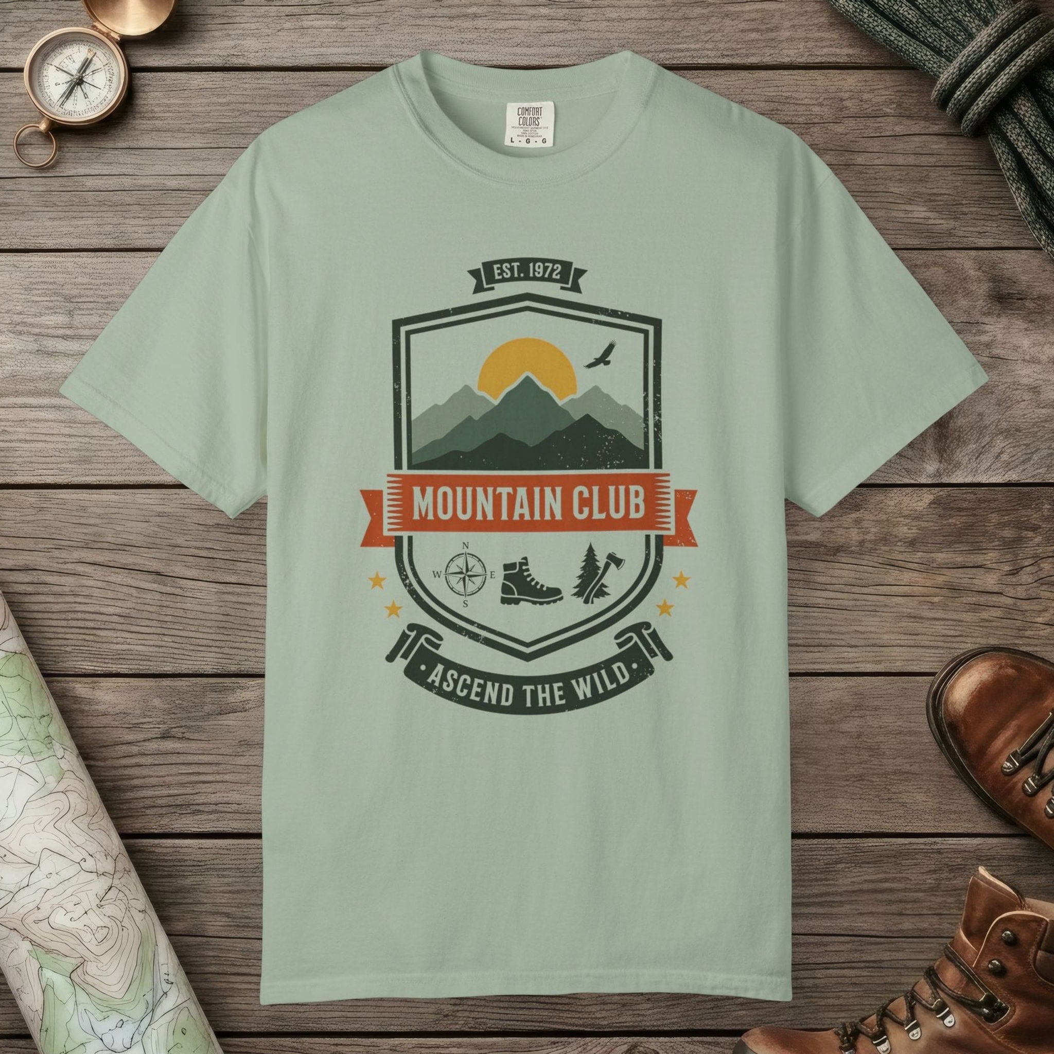 Bay color unisex graphic t-shirt with "Mountain Club" design
